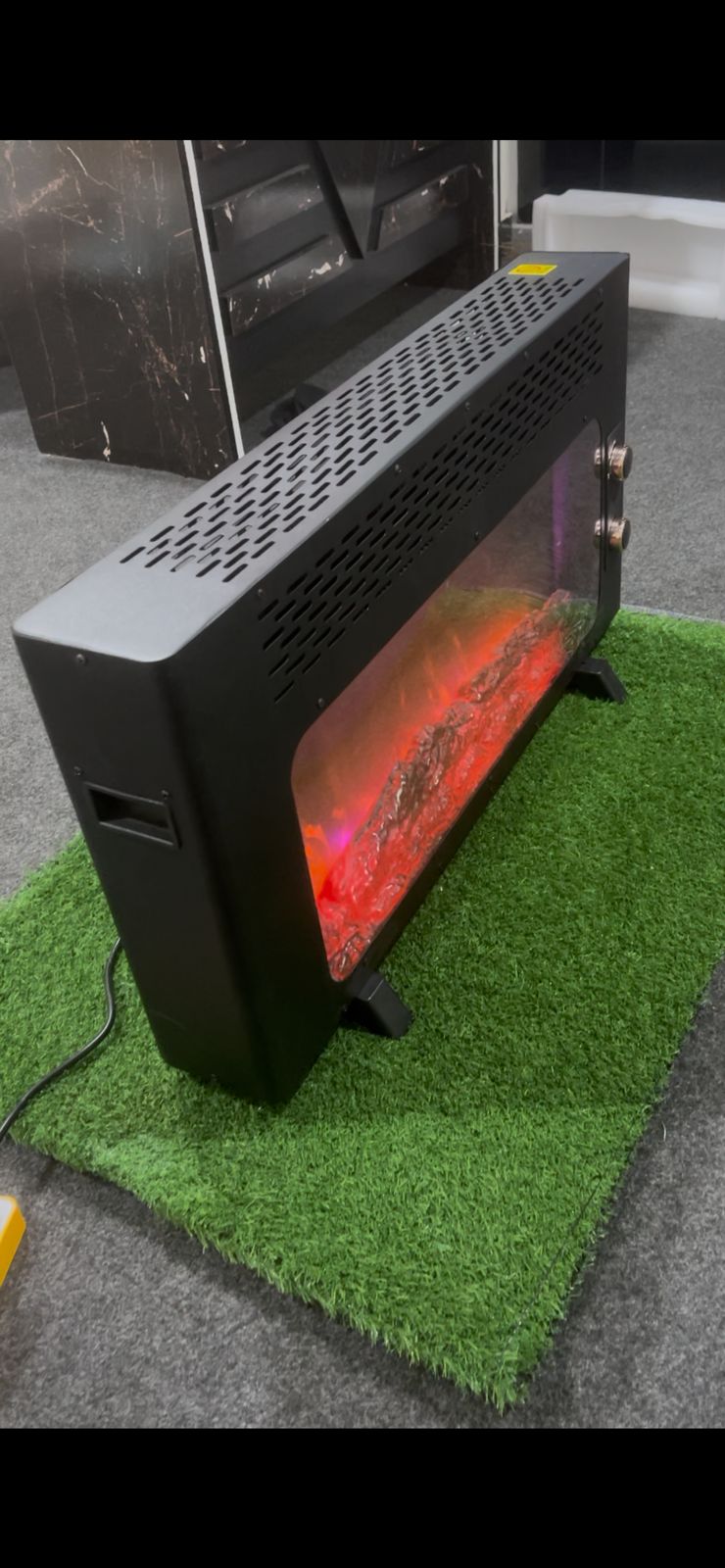 Modern Classical 2000W Outdoor Electric Fireplace Heater Realistic Flame Effects Metal Material Carbon Fiber Heating Element